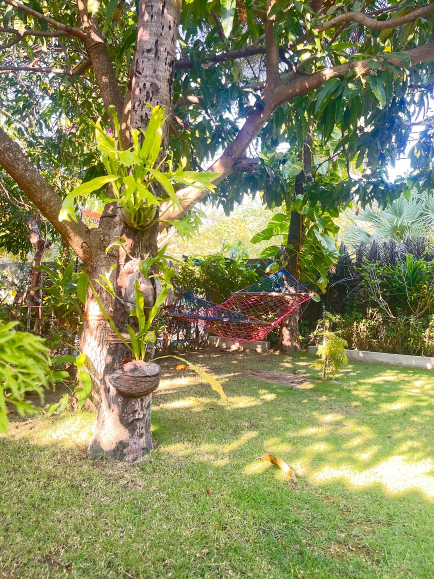 Lobster Inn Trincomalee Exteriör bild