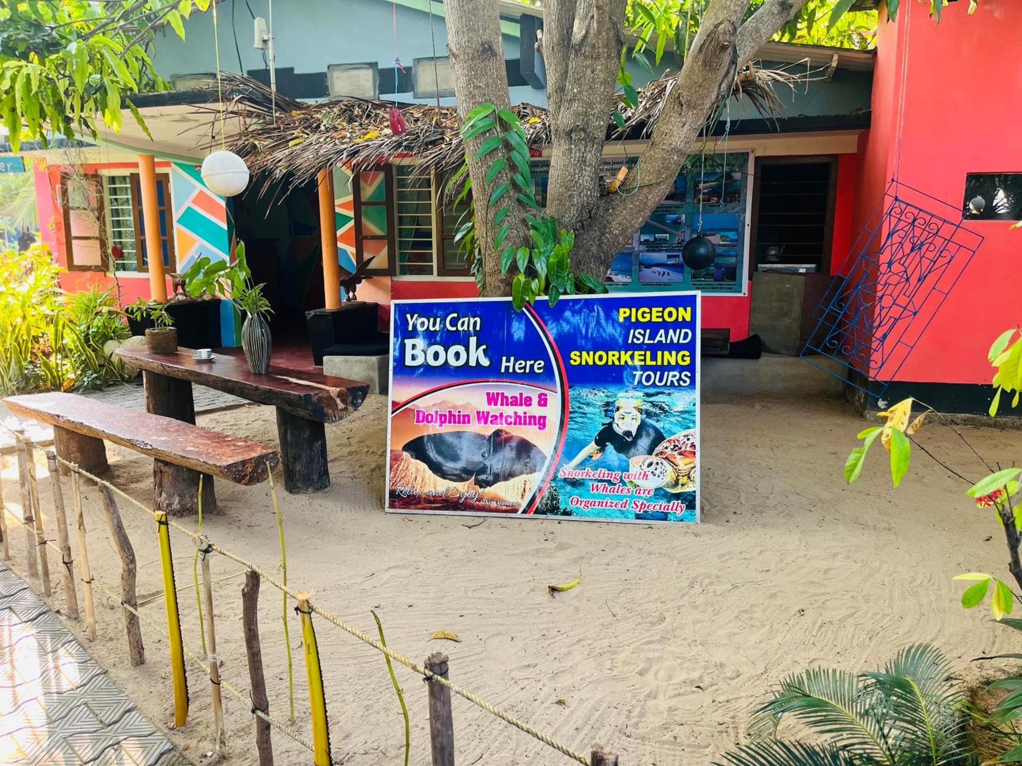 Lobster Inn Trincomalee Exteriör bild